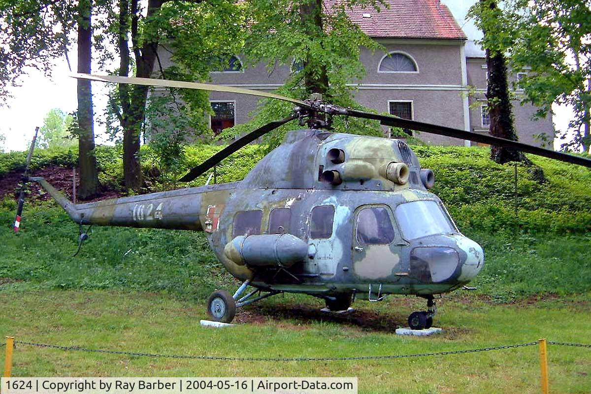 1624, Mil Mi-2 Sz C/N 541624100, Mil Mi-2Sz [541624100] Drzonow-Lubuskie~SP 16/05/2004