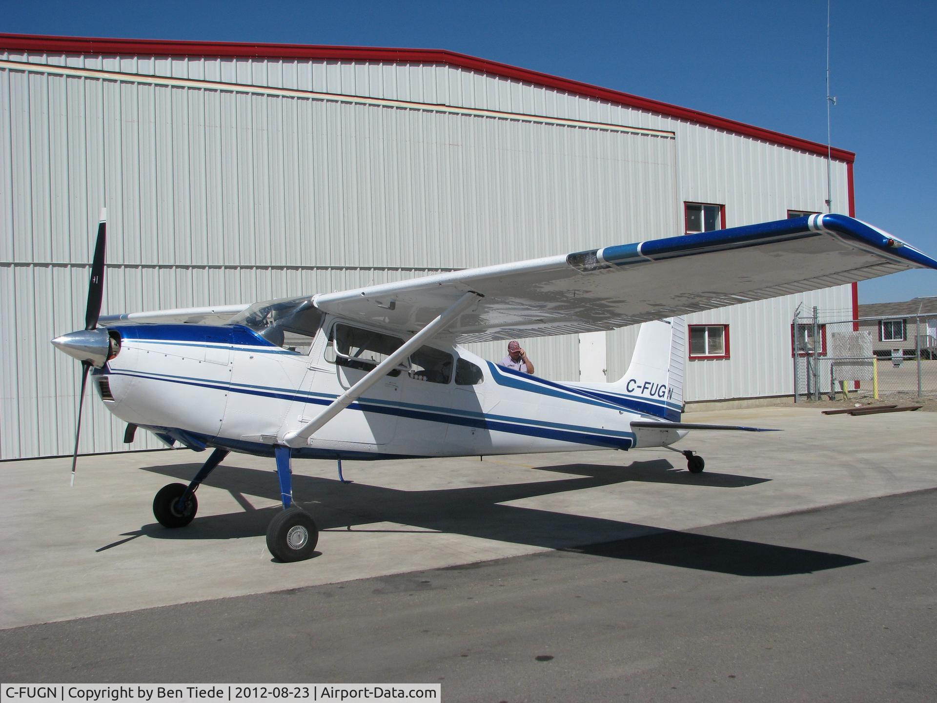 C-FUGN, 1966 Cessna 180H Skywagon C/N 18051641, At CYQL