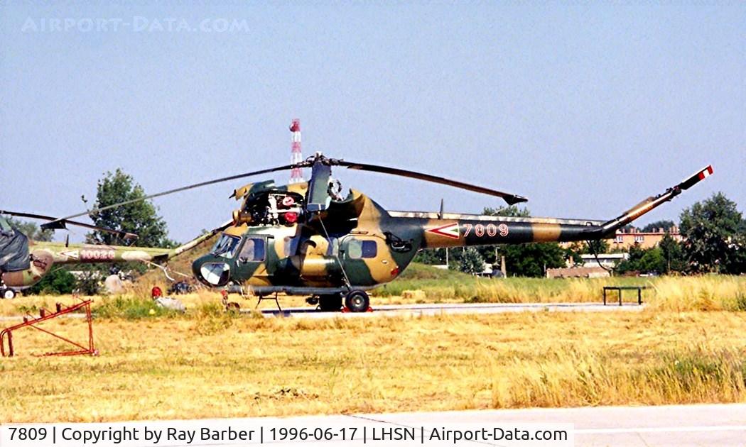 7809, 1982 Mil (PZL-Swidnik) Mi-2 C/N 517809082, Mil Mi-2 Hoplite [517809082] (Hungarian AF) Szolnok~HA 17/06/1996