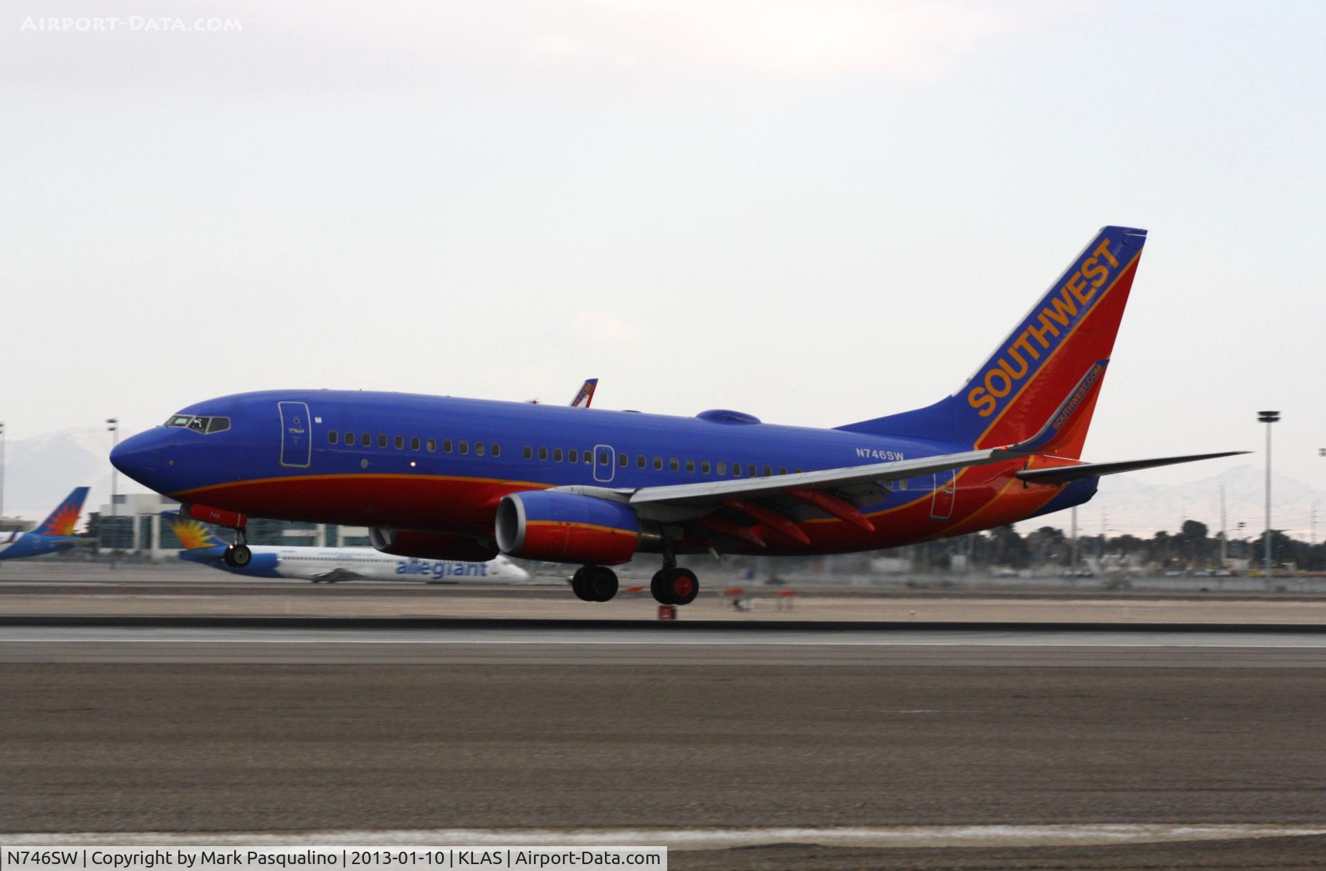 N746SW, 1999 Boeing 737-7H4 C/N 29798, Boeing 737-700