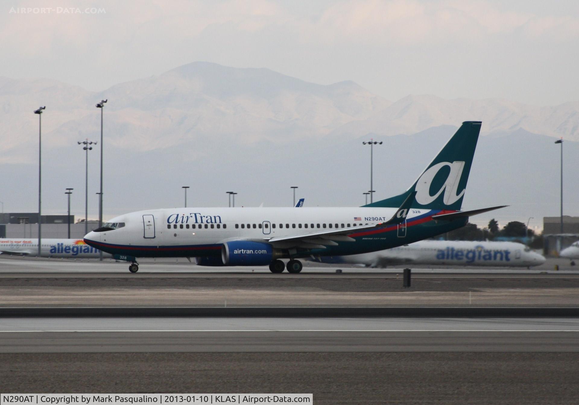 N290AT, 2006 Boeing 737-7BD C/N 33925, Boeing 737-700
