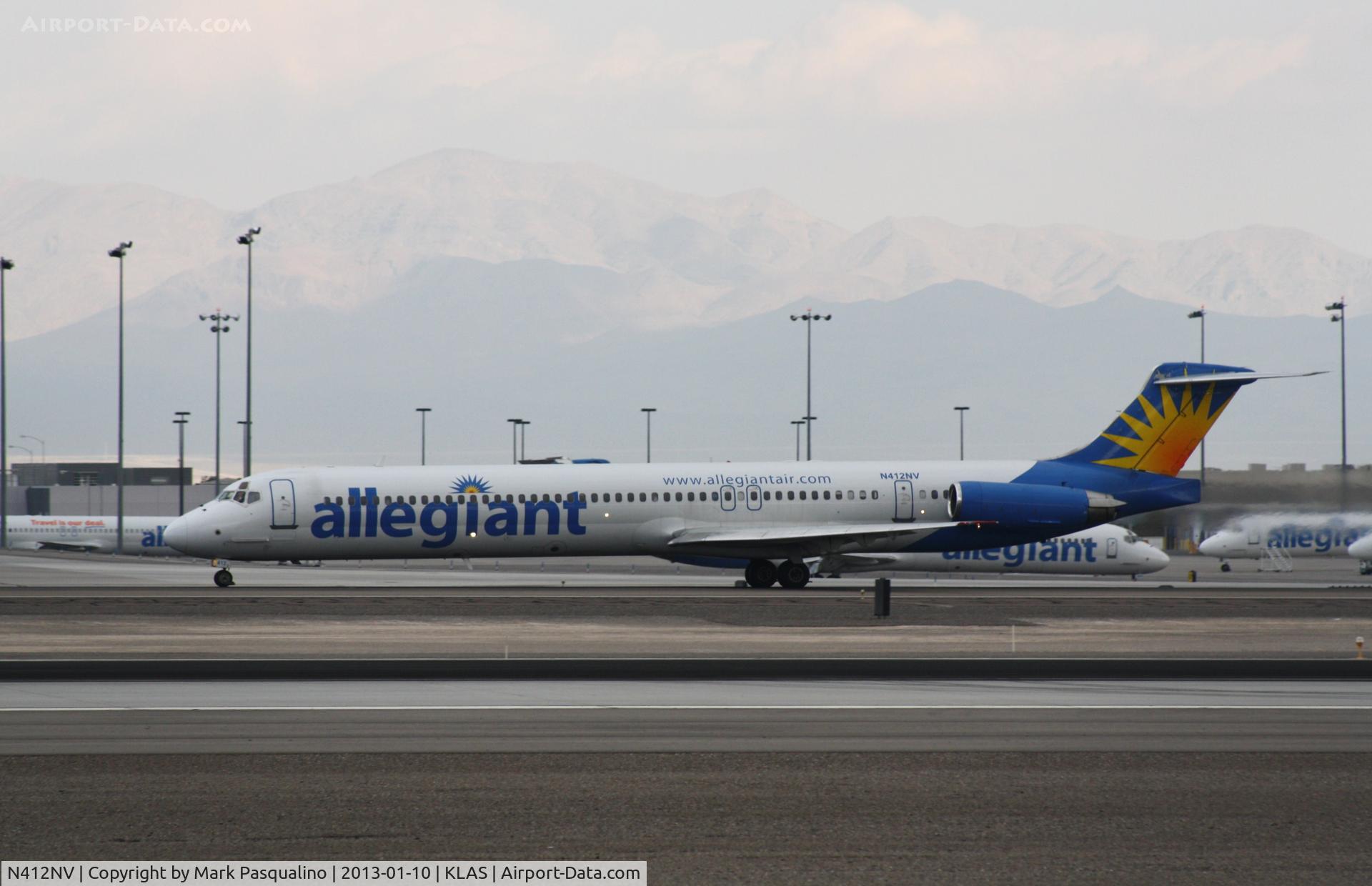 N412NV, 1989 McDonnell Douglas MD-88 C/N 49759, MD-88