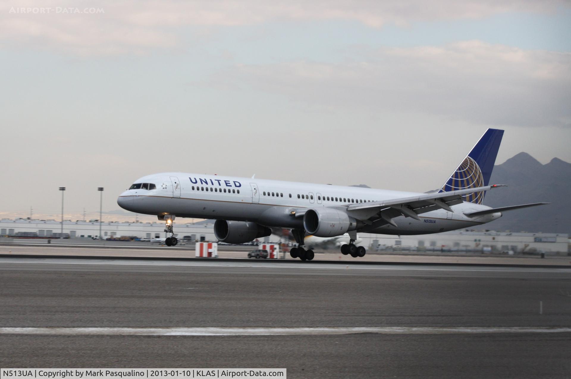 N513UA, 1990 Boeing 757-222 C/N 24810, Boeing 757-200