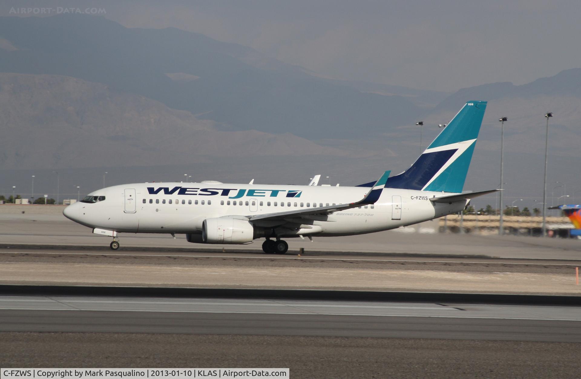 C-FZWS, 2001 Boeing 737-76N C/N 32731, Boeing 737-700