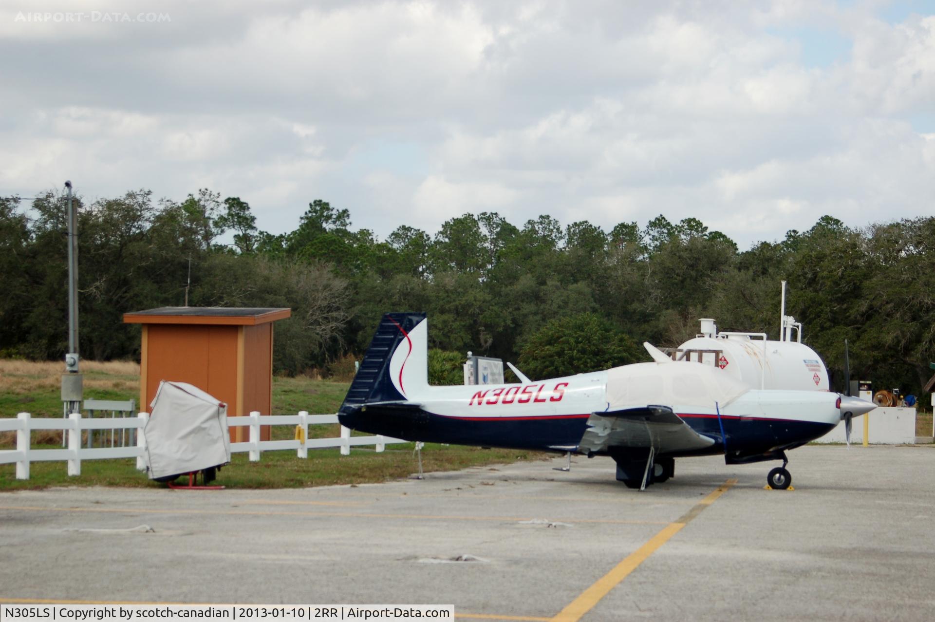 N305LS, 1982 Mooney M20K C/N 25-0678, 1982 Mooney Aircraft Corp. M20K, N305LS, at River Ranch Resort Airport, River Ranch, FL