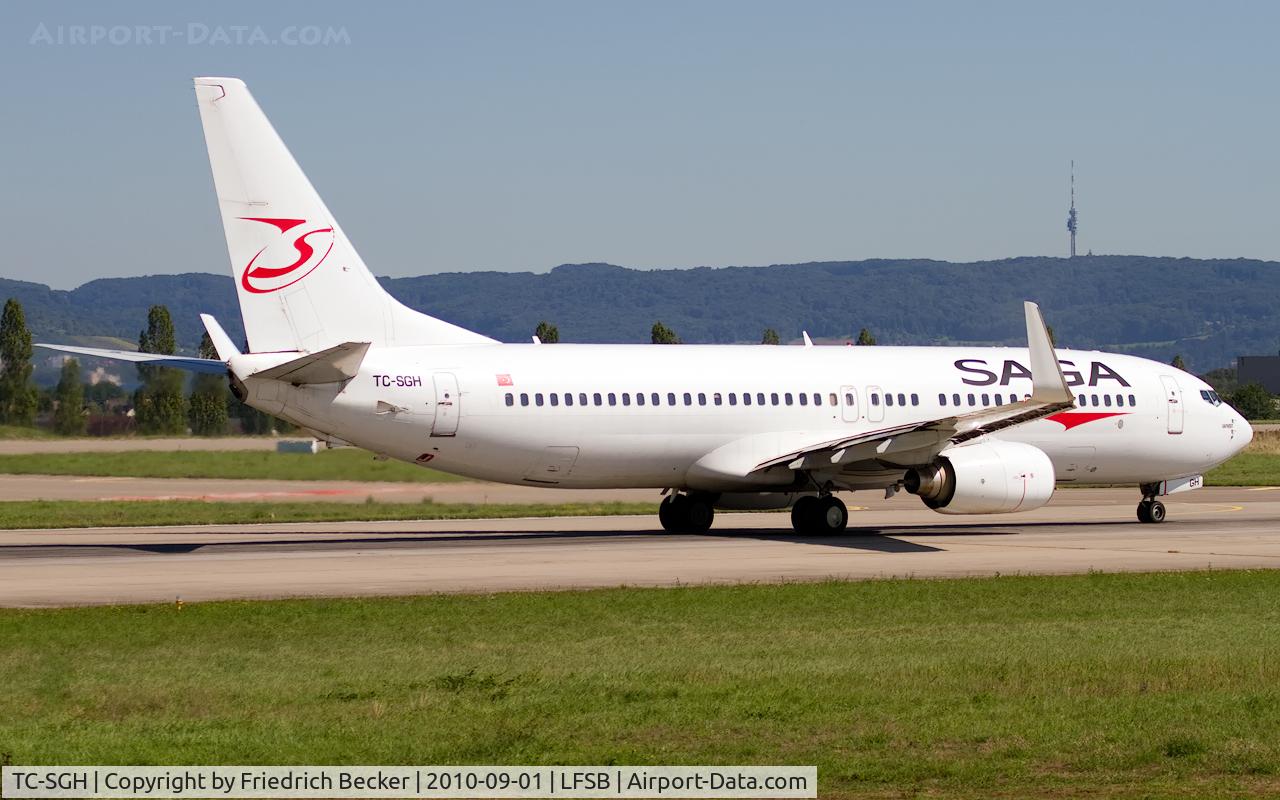 TC-SGH, 1998 Boeing 737-86J C/N 28068, departure from Basel