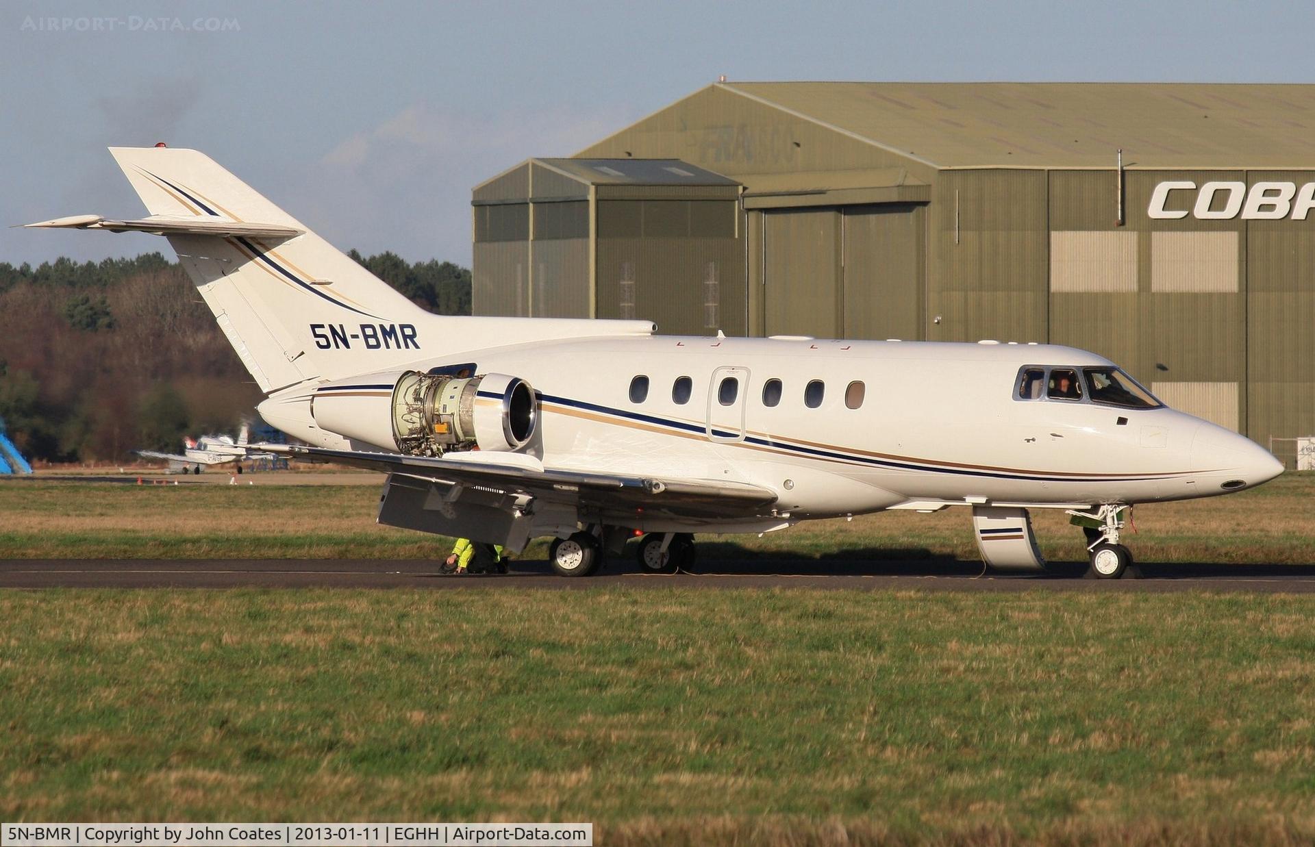 5N-BMR, 1994 British Aerospace BAe.125-800A C/N 258264, Receiving attention at JETS