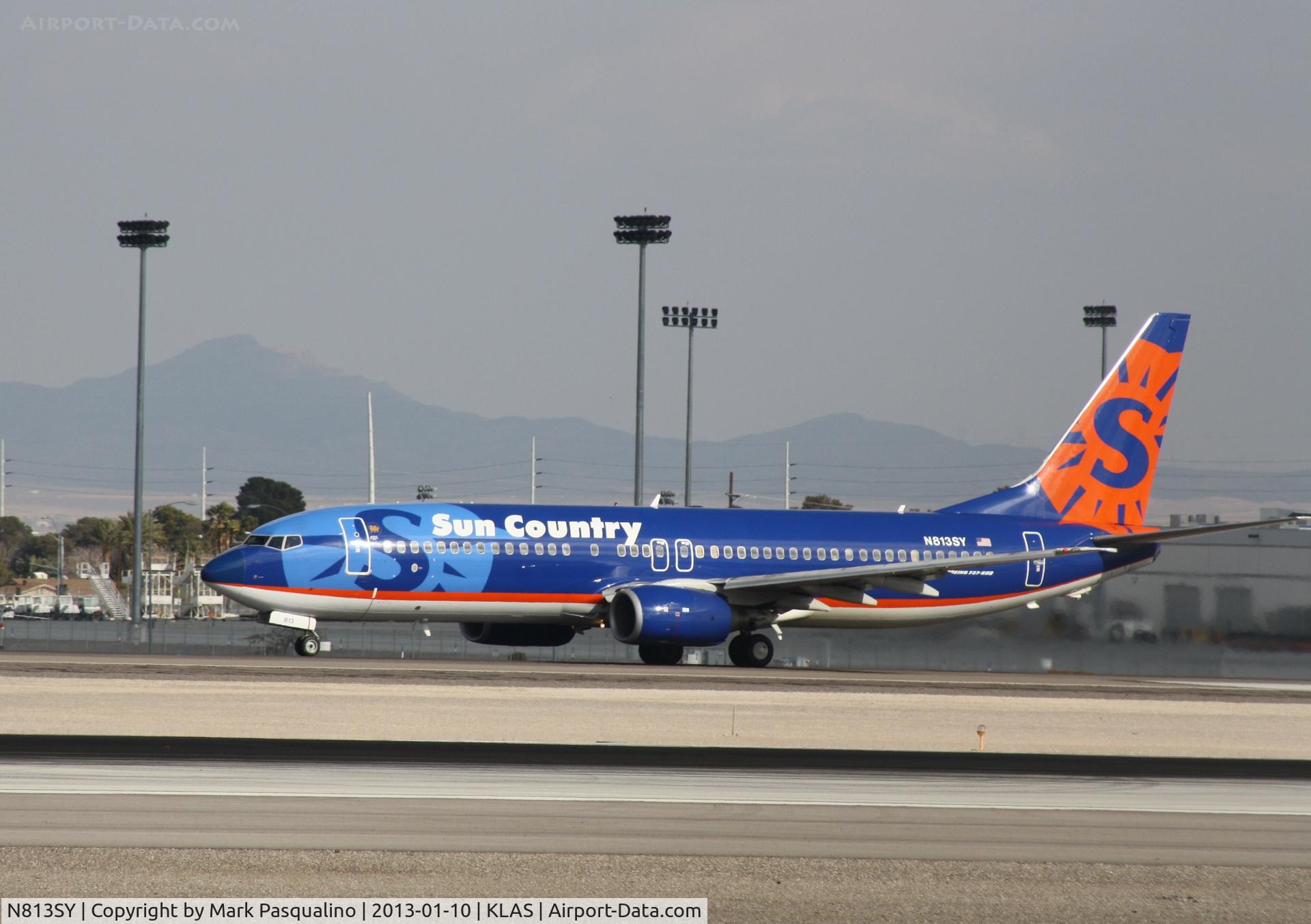 N813SY, 2001 Boeing 737-8Q8 C/N 28237, Boeing 737-800