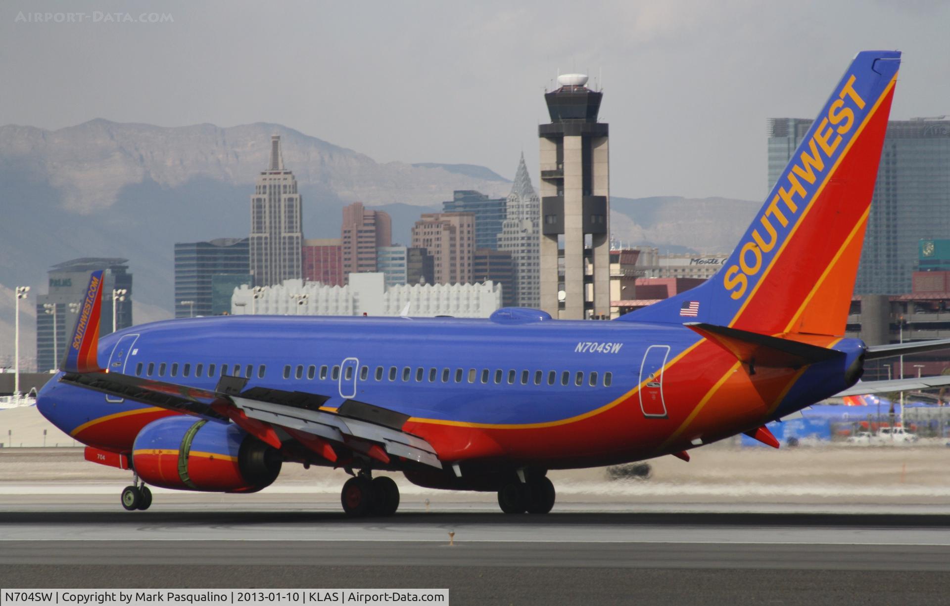 N704SW, 1998 Boeing 737-7H4 C/N 27838, Boeing 737-700