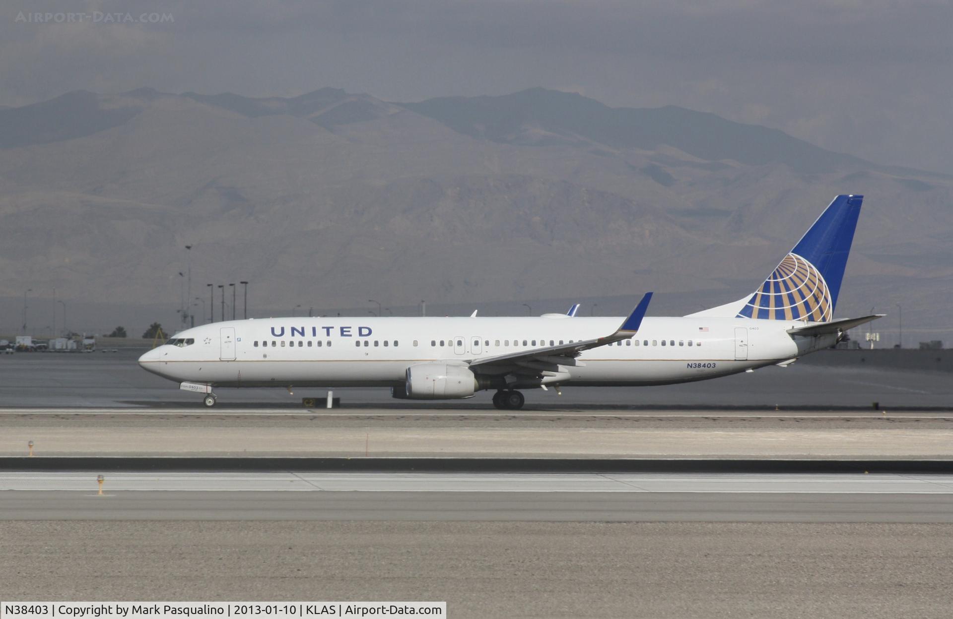N38403, 2001 Boeing 737-924 C/N 30120, Boeing 737-900