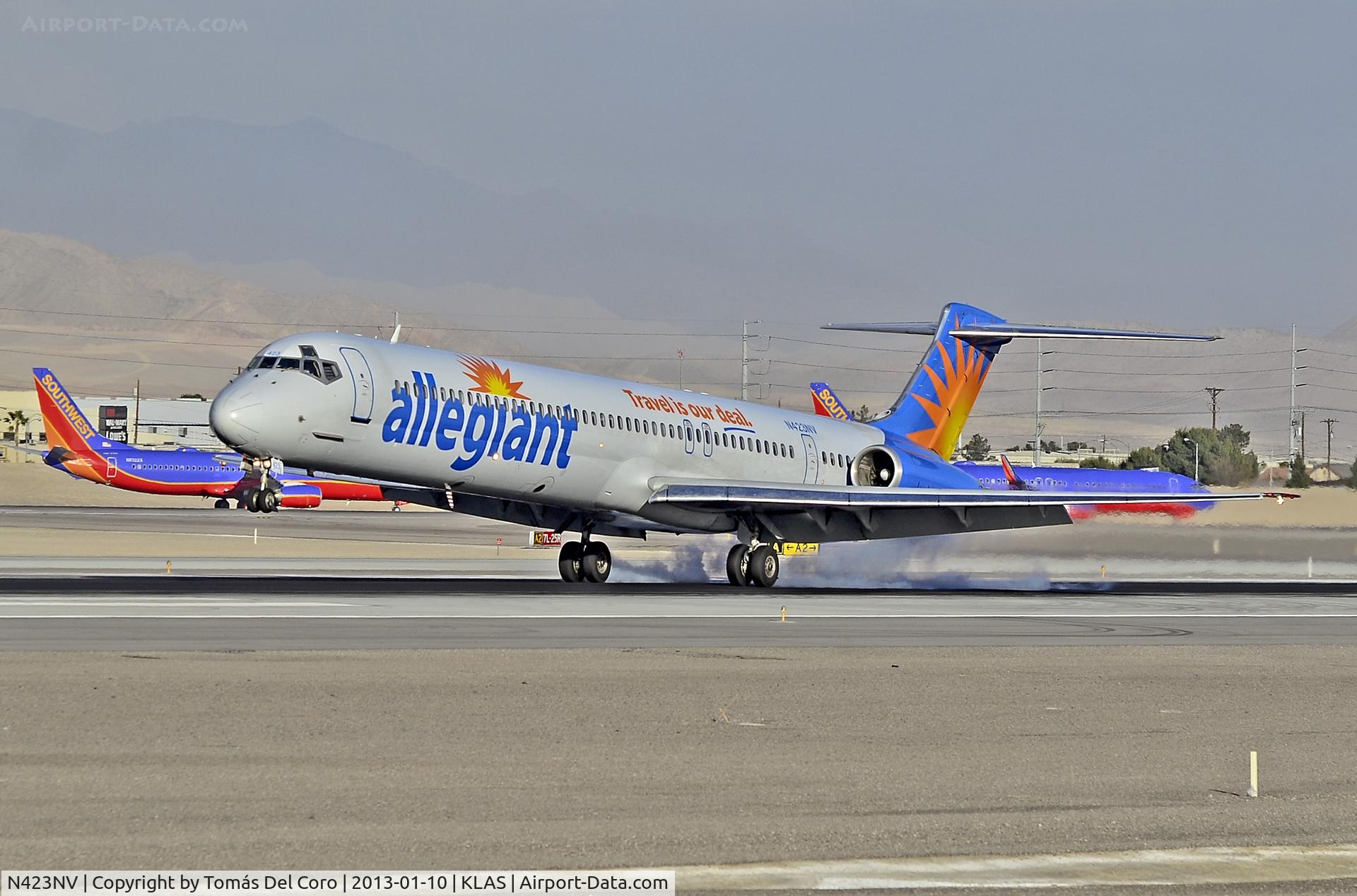 N423NV, 1991 McDonnell Douglas MD-82 (DC-9-83) C/N 53008, N423NV Allegiant Air Mcdonnell Douglas DC-9-82(MD-82) C/N 53008

- Las Vegas - McCarran International (LAS / KLAS)
USA - Nevada, January 10, 2013
Photo: Tomás Del Coro
