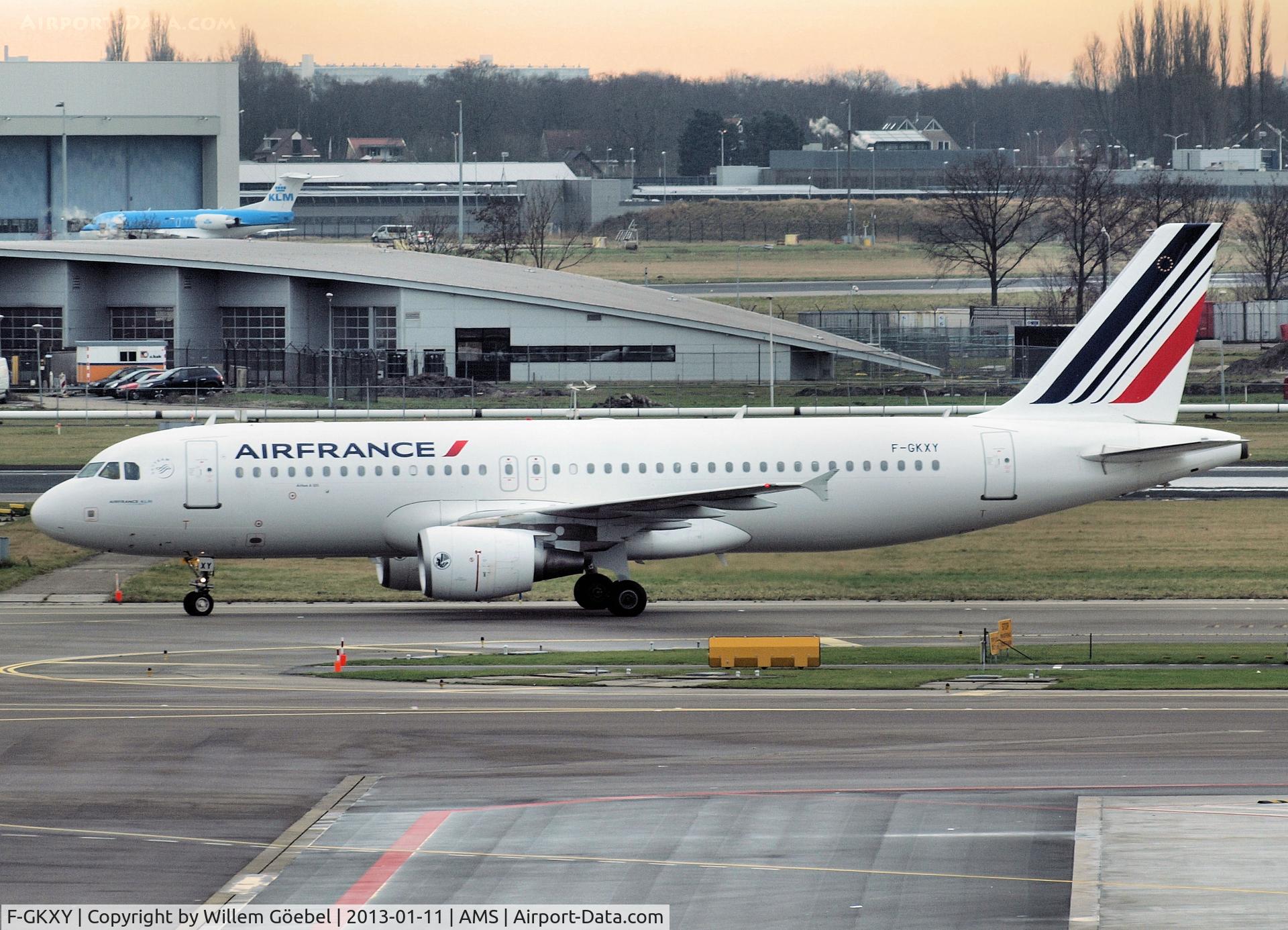 F-GKXY, 2009 Airbus A320-214 C/N 4105, Taxi to the gate of Schiphol Airport