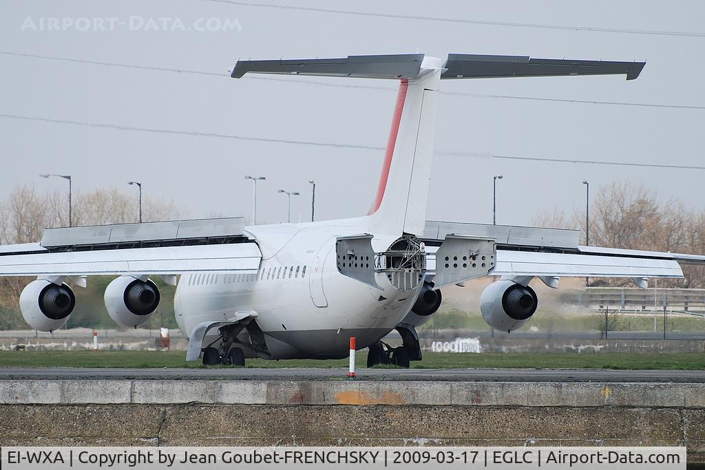 EI-WXA, 1997 British Aerospace Avro 146-RJ85A C/N E2310, Cityjet landing