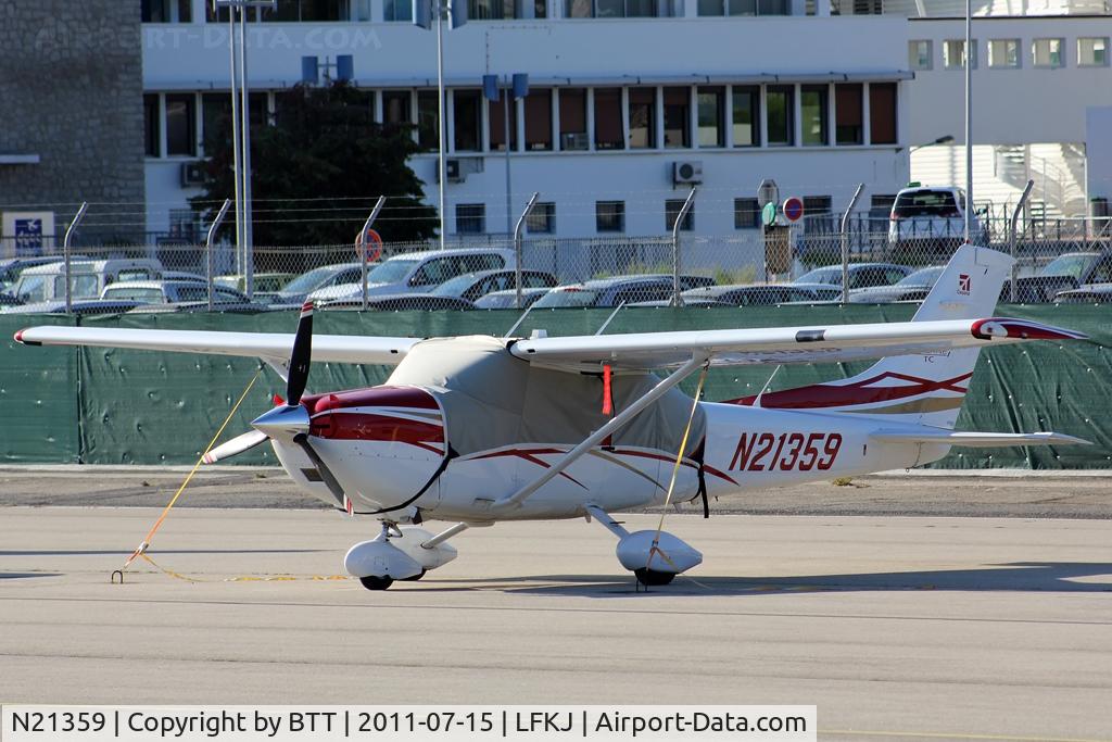 N21359, 2007 Cessna T182T Turbo Skylane C/N T18208687, Parked