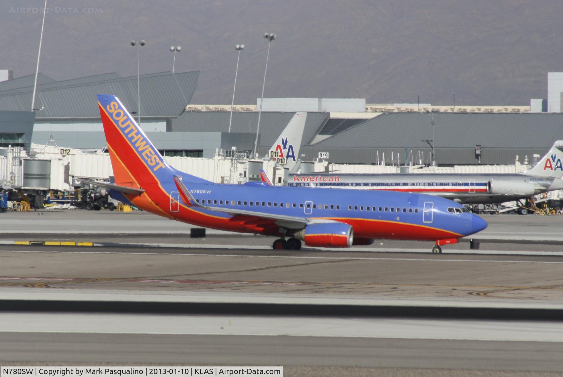 N780SW, 2000 Boeing 737-7H4 C/N 27885, Boeing 737-700