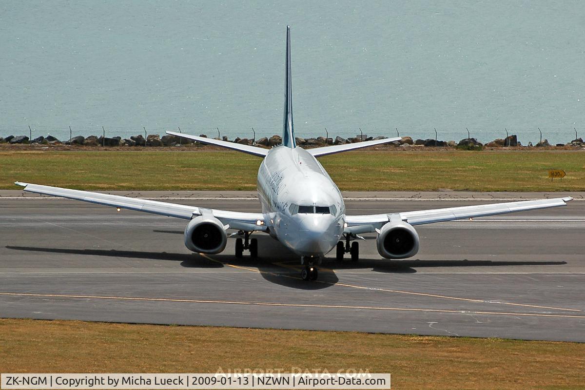 ZK-NGM, 1995 Boeing 737-3K2 C/N 28085, At Wellington