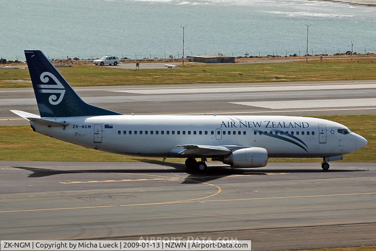 ZK-NGM, 1995 Boeing 737-3K2 C/N 28085, At Wellington