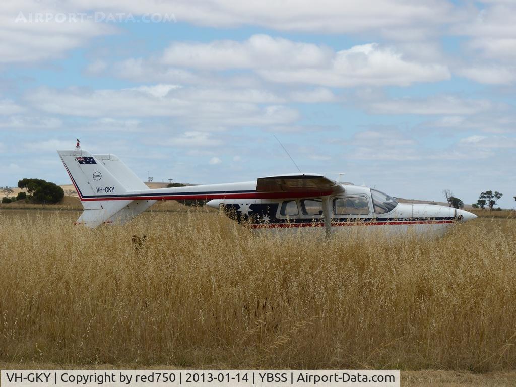 VH-GKY, 1964 Cessna 336 Skymaster C/N 336-0164, This Skymaster looks like it has been parked here at Bacchus Marsh for some time from the length of the grass around it.