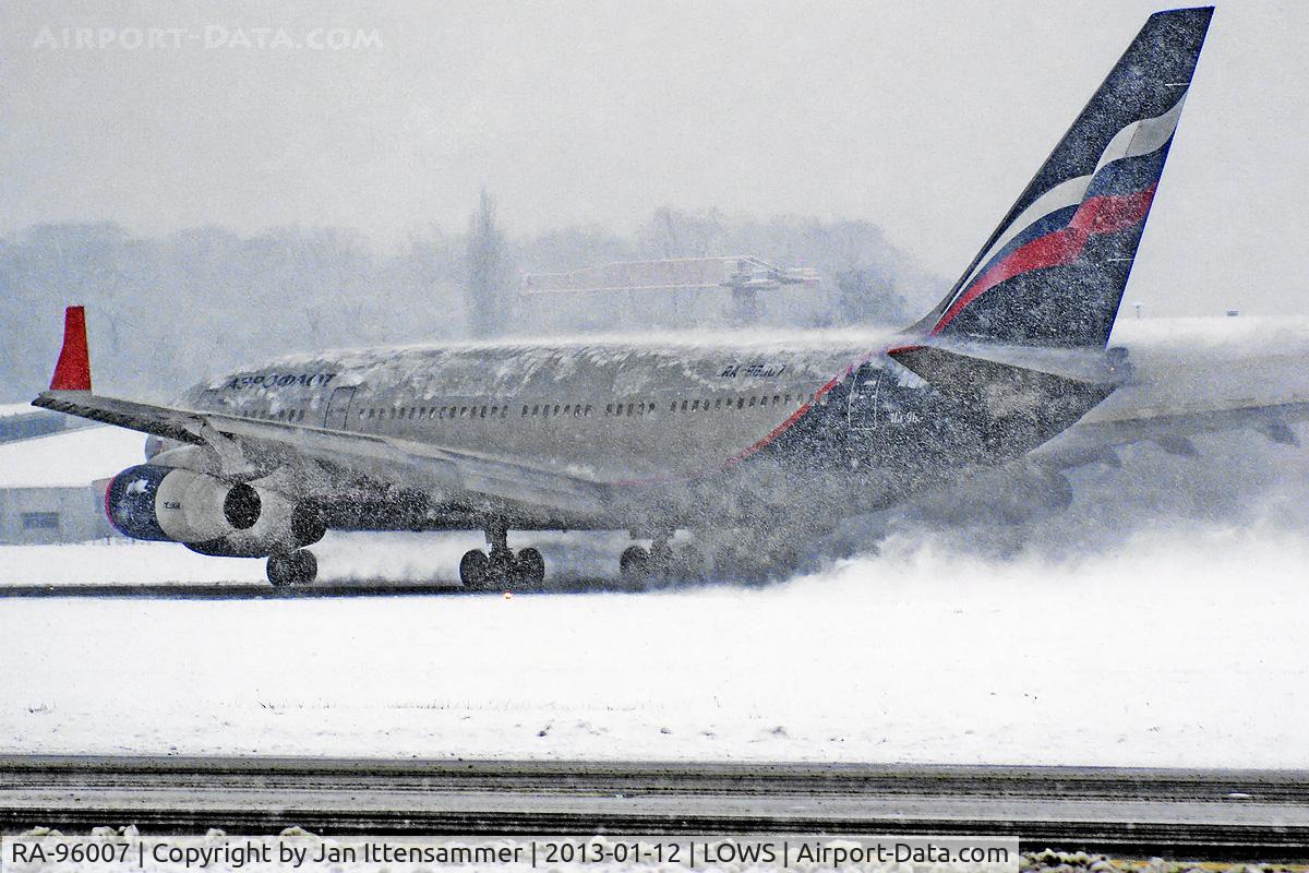 RA-96007, 1992 Ilyushin Il-96-300 C/N 74393201004, RA-96007 q lows