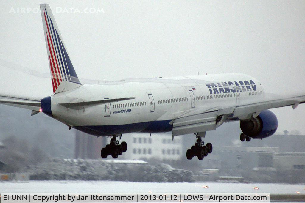 EI-UNN, 1998 Boeing 777-312 C/N 28517, @lows