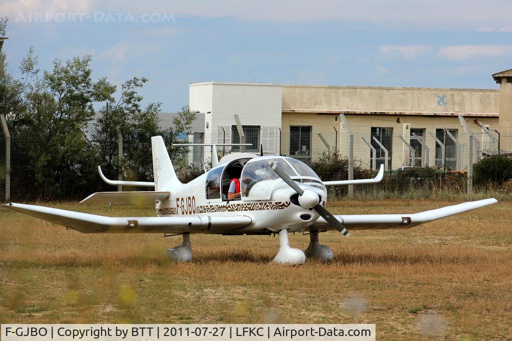 F-GJBO, 1973 Robin DR-400-160 Chevalier C/N 812, Nearly departure