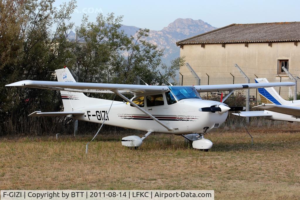 F-GIZI, Cessna 172R C/N 172-80435, Parked