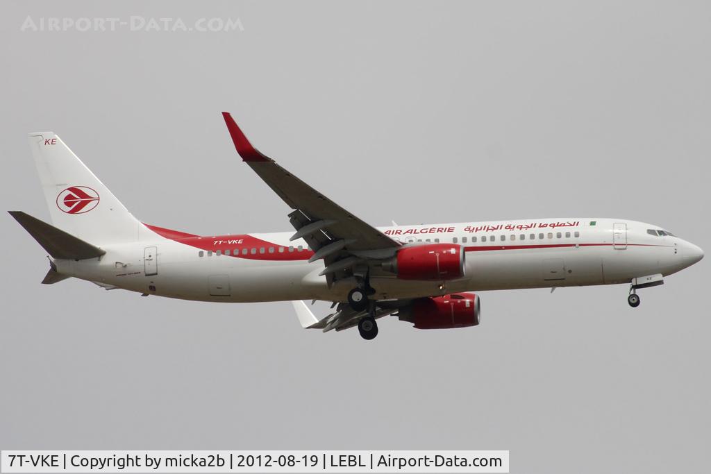 7T-VKE, 2010 Boeing 737-8D6 C/N 40859, Landing