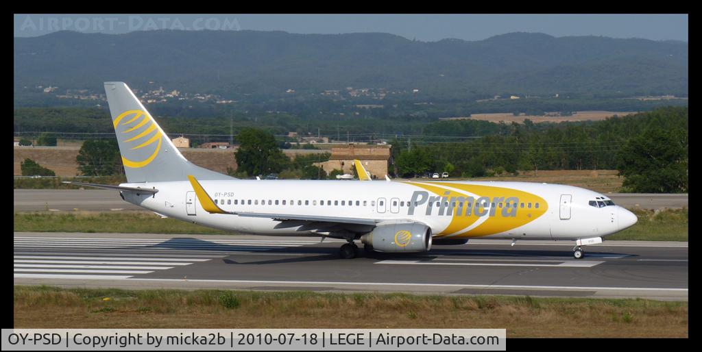 OY-PSD, 2000 Boeing 737-86N C/N 28618, Take off