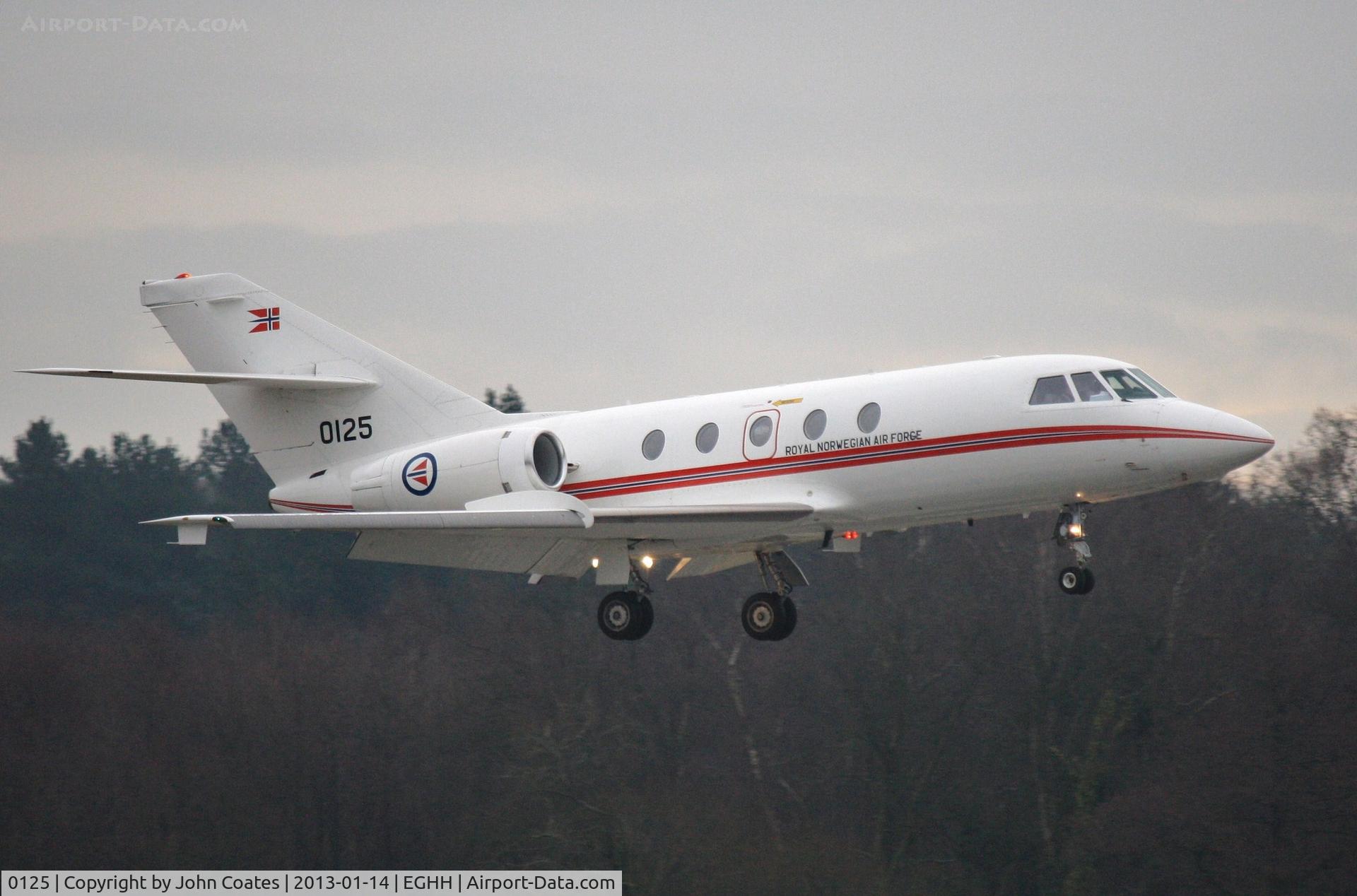0125, Dassault Falcon (Mystere) 20C-5 C/N 125, Arriving to Cobham