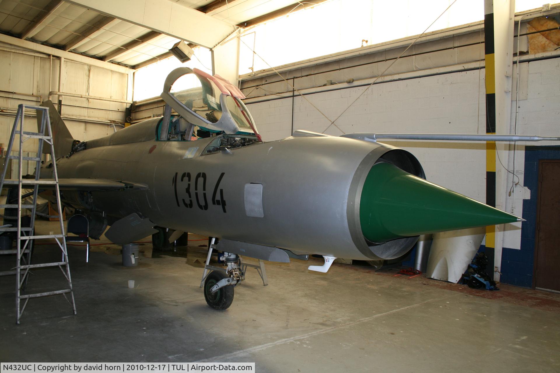 N432UC, Mikoyan-Gurevich MiG-21PF C/N 1304, Picture taken at former location in Tulsa Oklahoma