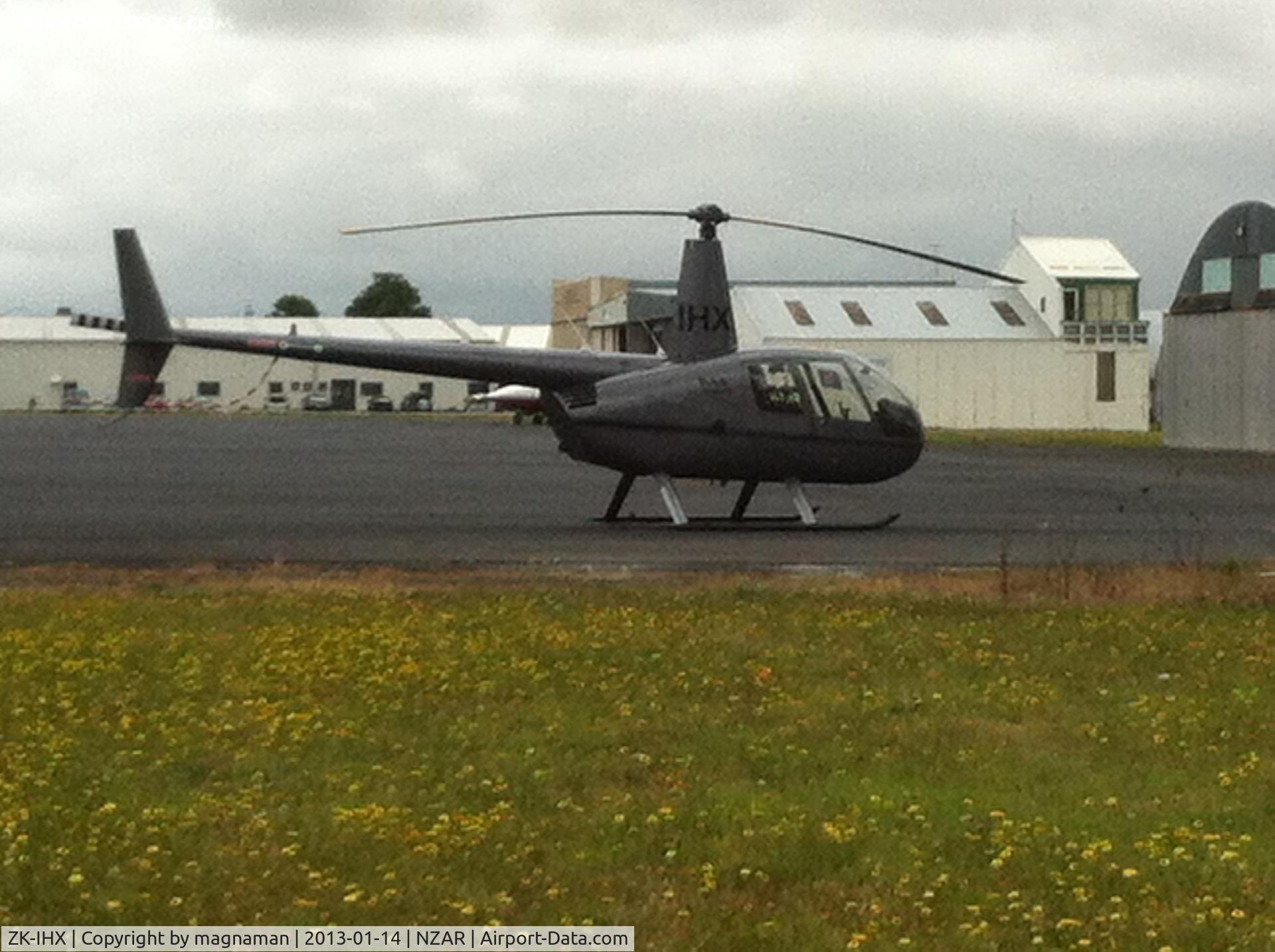 ZK-IHX, Robinson R44 II C/N 11367, Outside heliwork