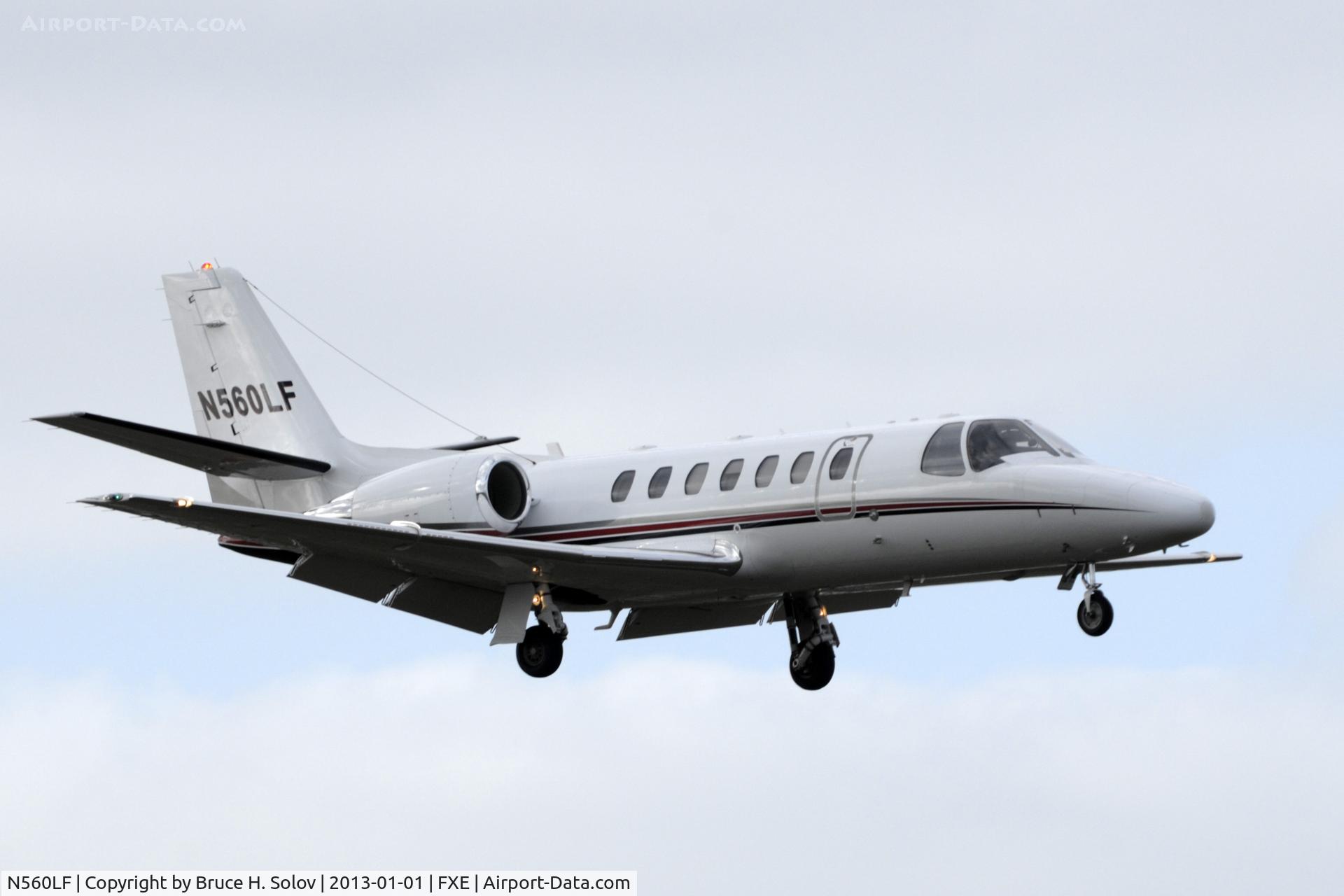 N560LF, 2004 Cessna 560 Citation Encore C/N 560-0662, Approach to runway 8