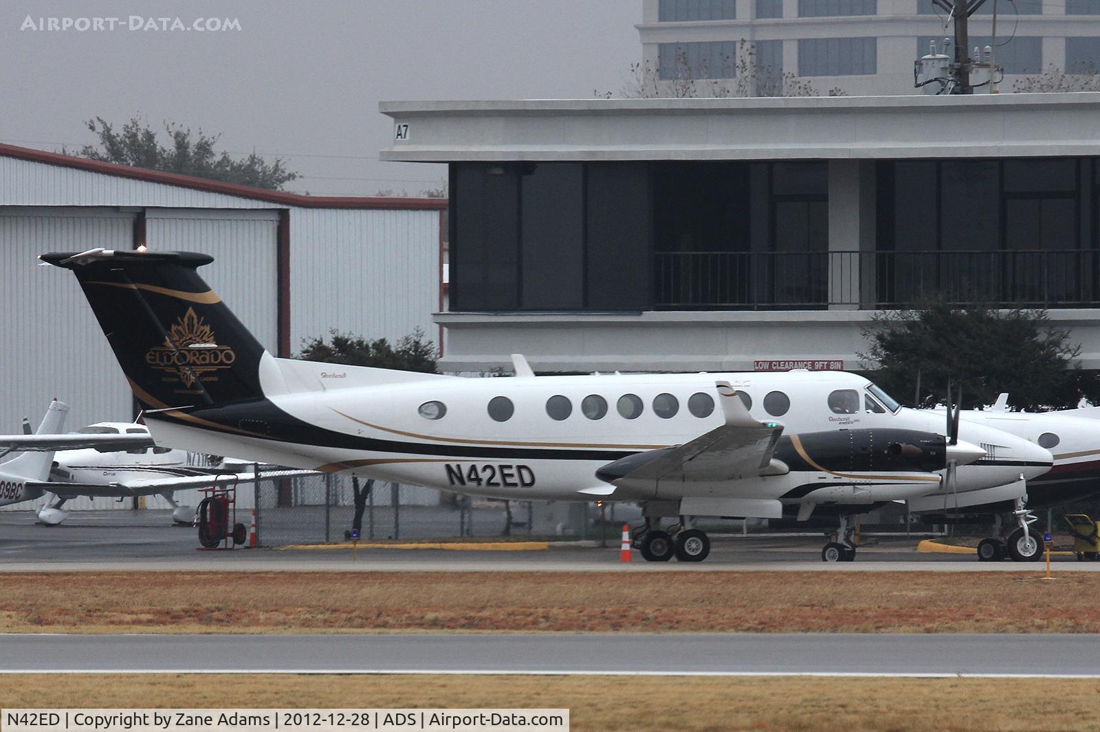 N42ED, 2000 Raytheon Aircraft Company B300 C/N FL-302, At Addison Airport - Dallas, TX