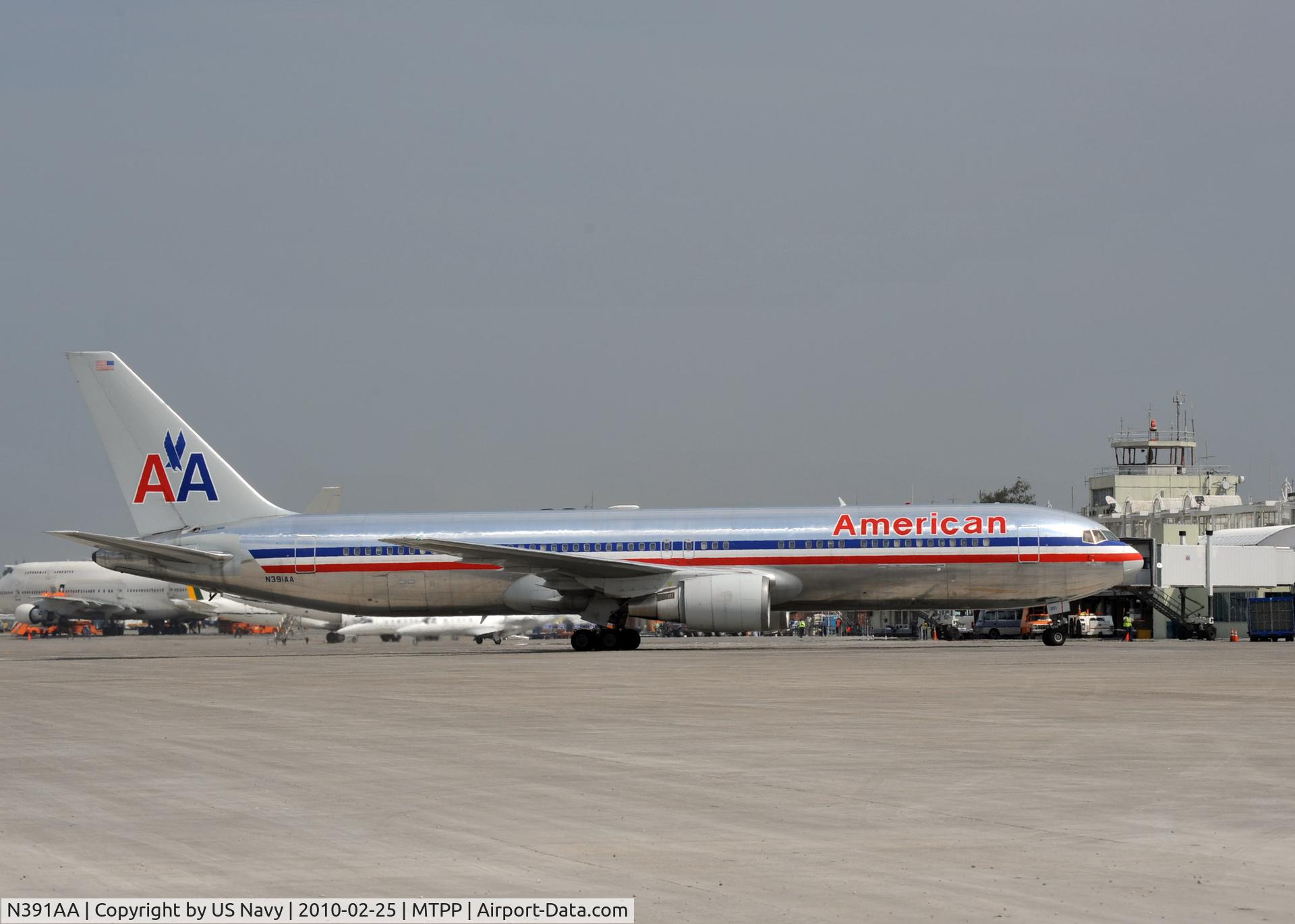 N391AA, 1995 Boeing 767-323 C/N 27451, The Toussaint Louverture International Airport of Port-au-Prince during its re-opening after the 12th January 2010 earthquake
