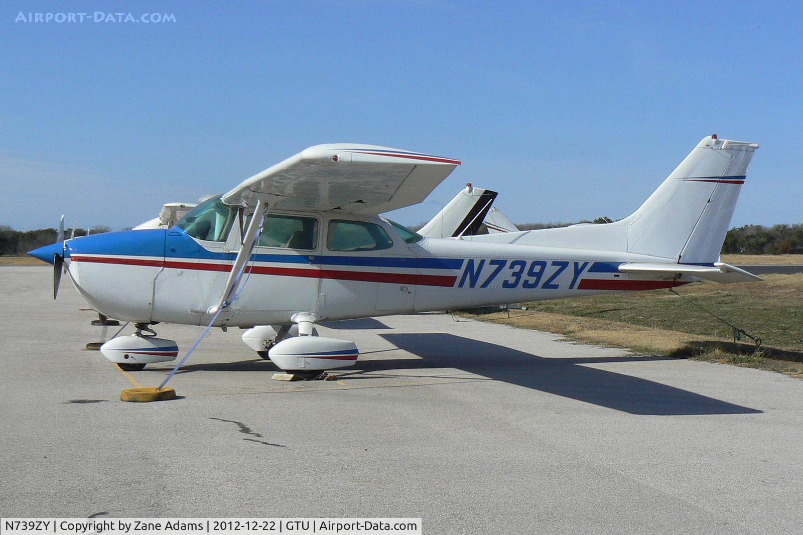 N739ZY, 1978 Cessna 172N C/N 17270948, At Georgetown Municipal Airport - Georgetown, TX