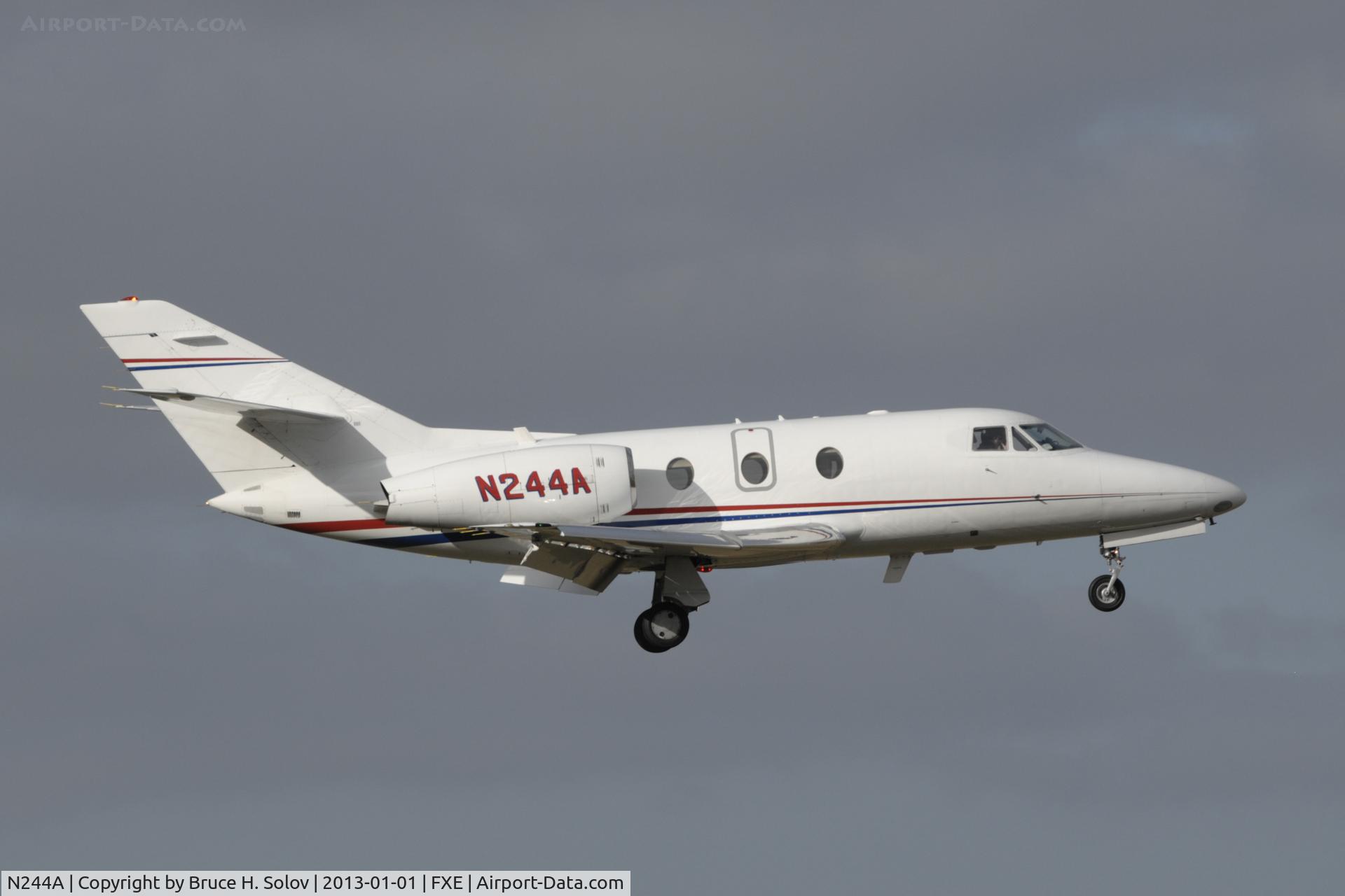 N244A, 1979 Dassault Falcon 10 C/N 145, Approach to runway 8 at FXE