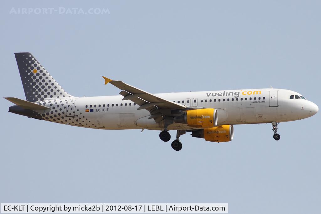EC-KLT, 2007 Airbus A320-216 C/N 3376, Landing