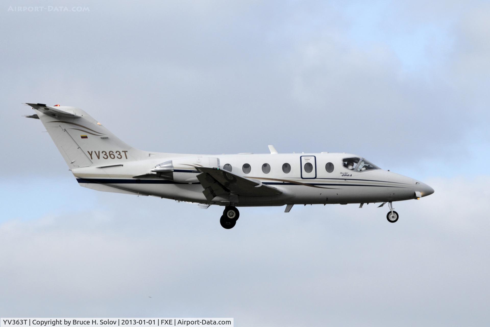 YV363T, Beech 400A Beechjet Beechjet C/N RK-38, Approaching runway 8