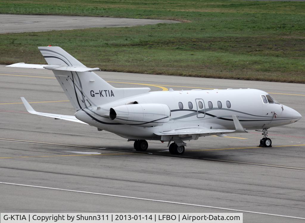 G-KTIA, 2009 Hawker Beechcraft 900XP C/N HA-0140, Parked at the General Aviation area...