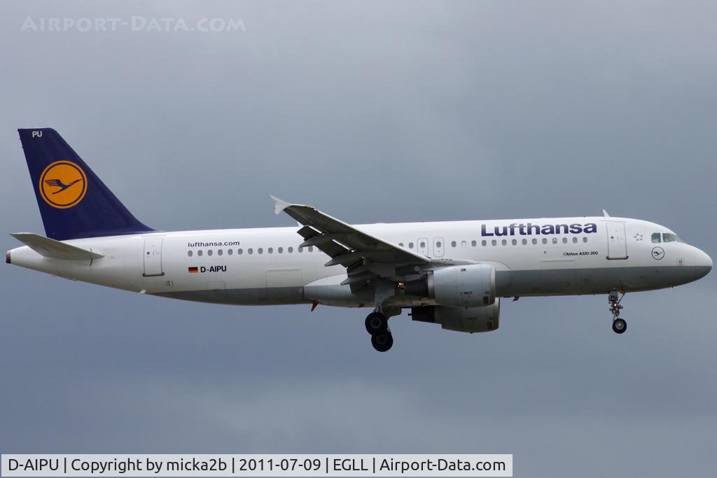 D-AIPU, 1990 Airbus A320-211 C/N 135, Landing. Scapped in July 2017