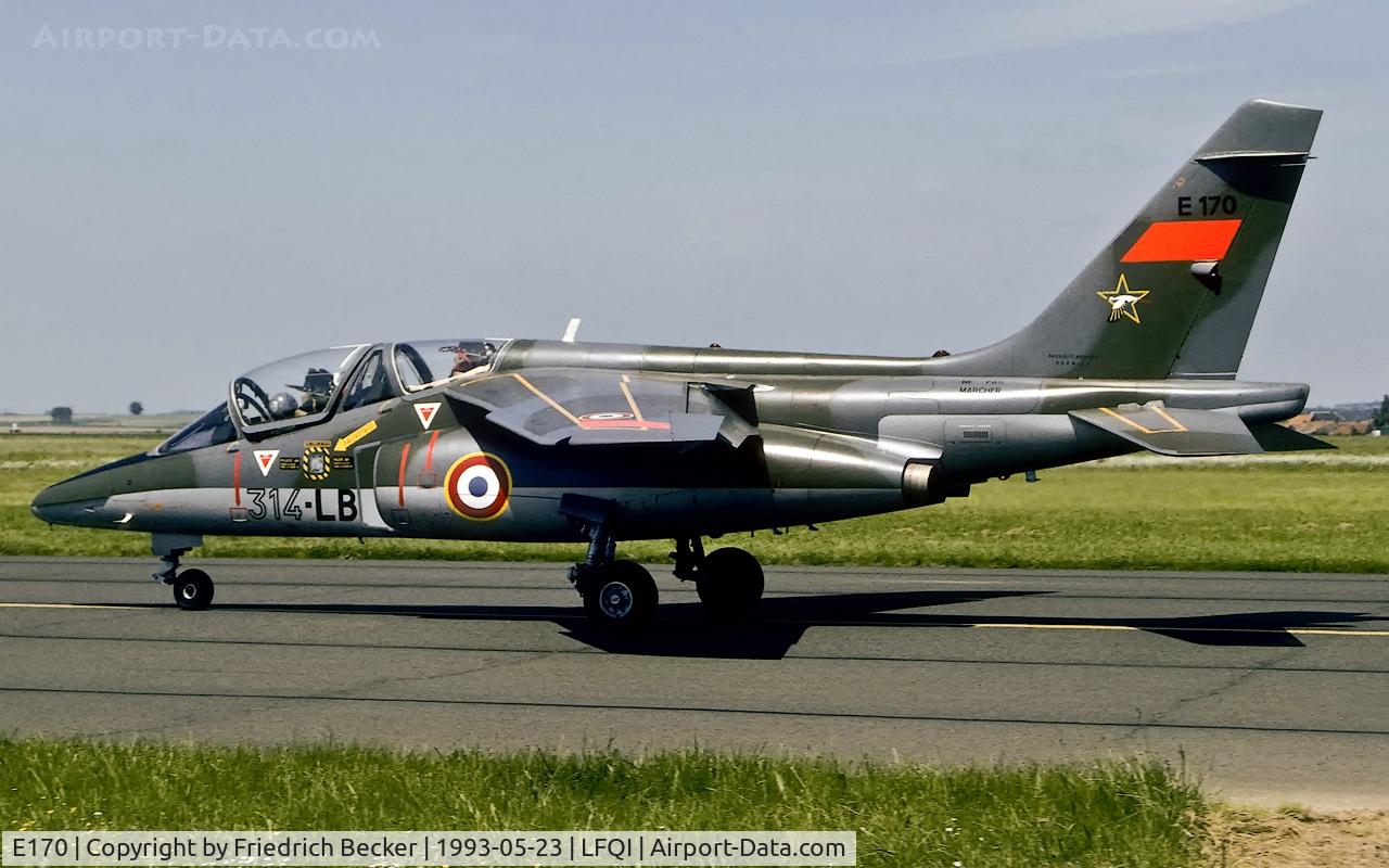 E170, Dassault-Dornier Alpha Jet E C/N E170, taxying to the active