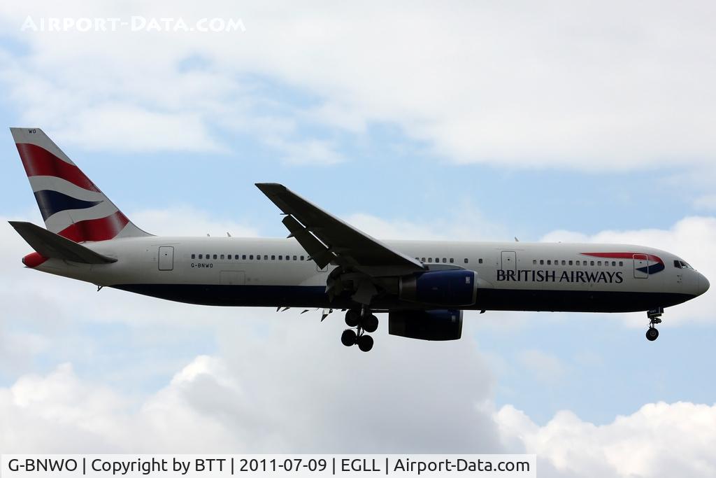 G-BNWO, 1992 Boeing 767-336 C/N 25442, Landing
