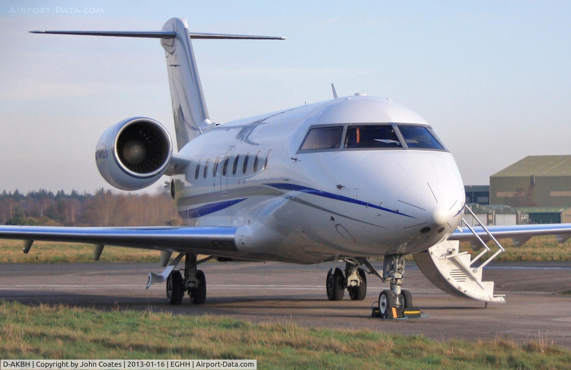 D-AKBH, 2000 Bombardier Challenger 604 (CL-600-2B16) C/N 5457, Visit for training