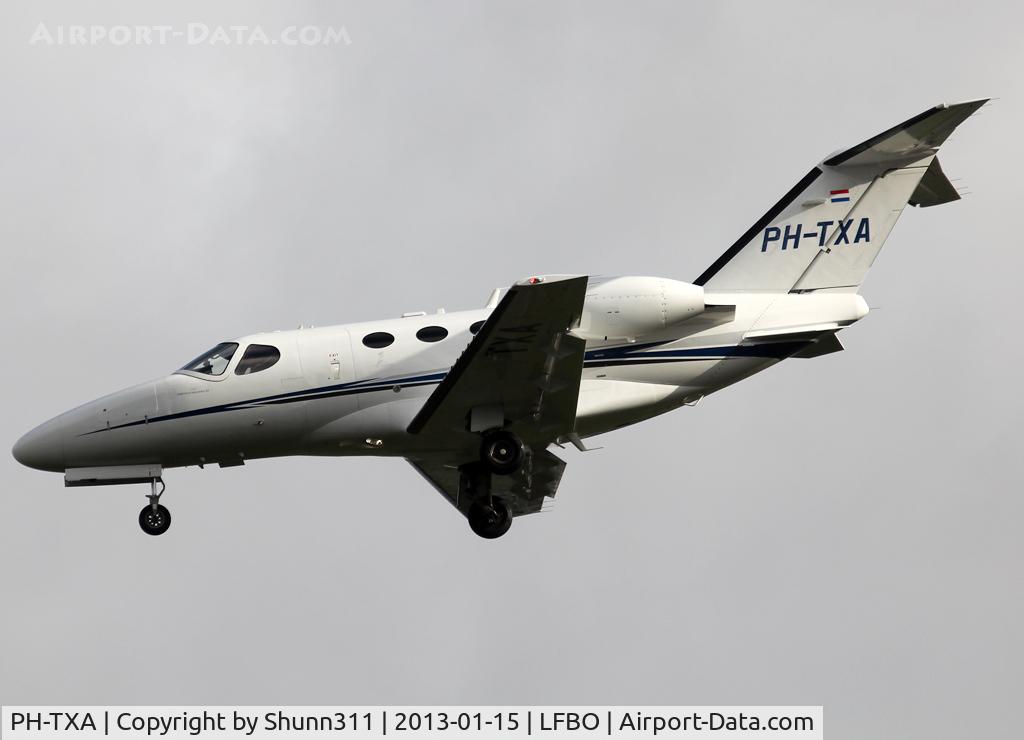 PH-TXA, 2008 Cessna 510 Citation Mustang Citation Mustang C/N 510-0111, Landing rwy 32L