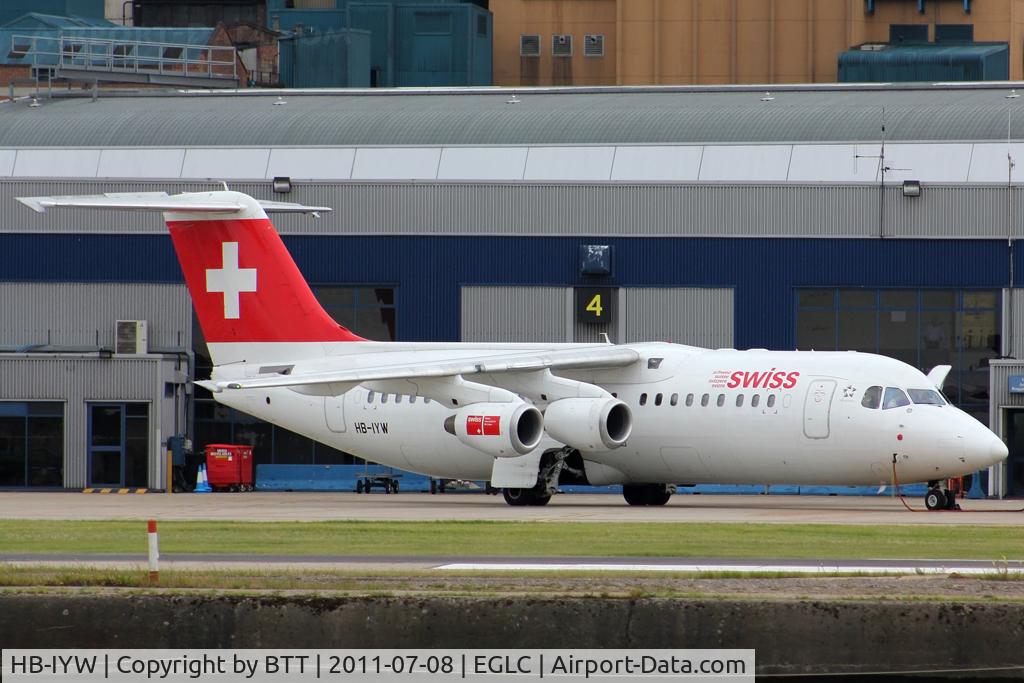 HB-IYW, 1999 British Aerospace Avro 146-RJ100 C/N E3359, RJ100 Swiss