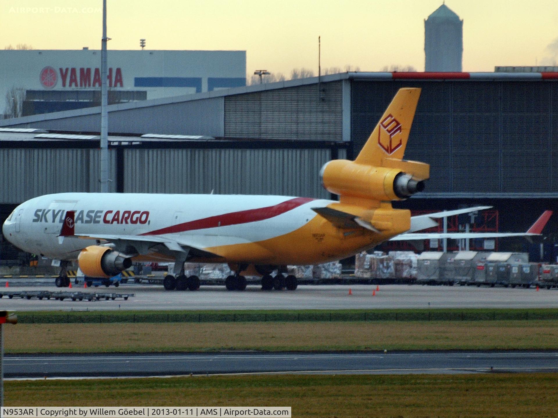 N953AR, McDonnell Douglas MD-11F C/N 48520, Parking on the Cargo gate on Schiphol Airport
