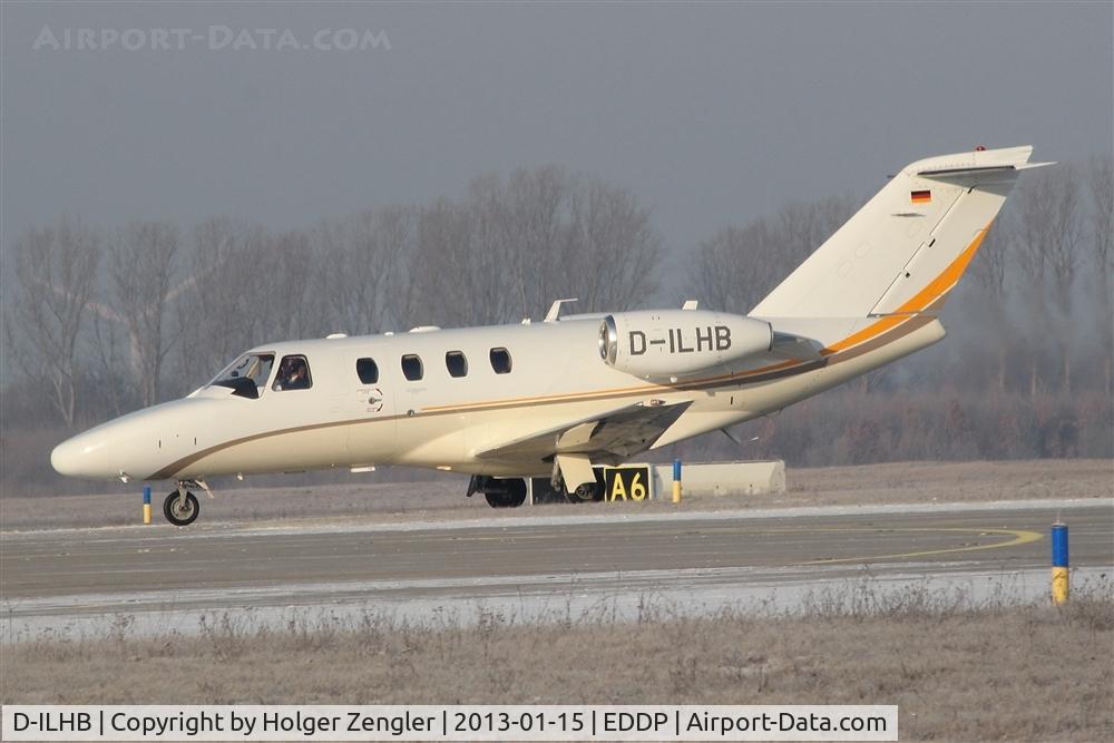 D-ILHB, 2009 Cessna 525 CitationJet CJ1+ C/N 525-0675, Flight trainer on taxi to GAT....