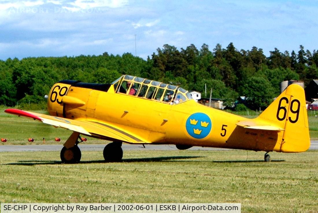 SE-CHP, 1941 North American AT-6A Texan C/N 78-6821, North American AT-6A Texan [78-6821] Barkarby~SE 01/06/2002