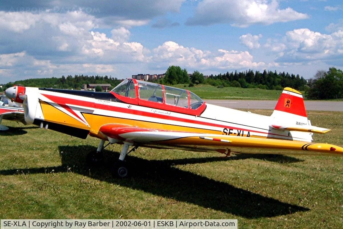 SE-XLA, 1970 Zlin Z-526F Trener Master C/N 1150-767, Zlin Z.526F Trener Master [1150] Barkarby~SE 01/06/2002