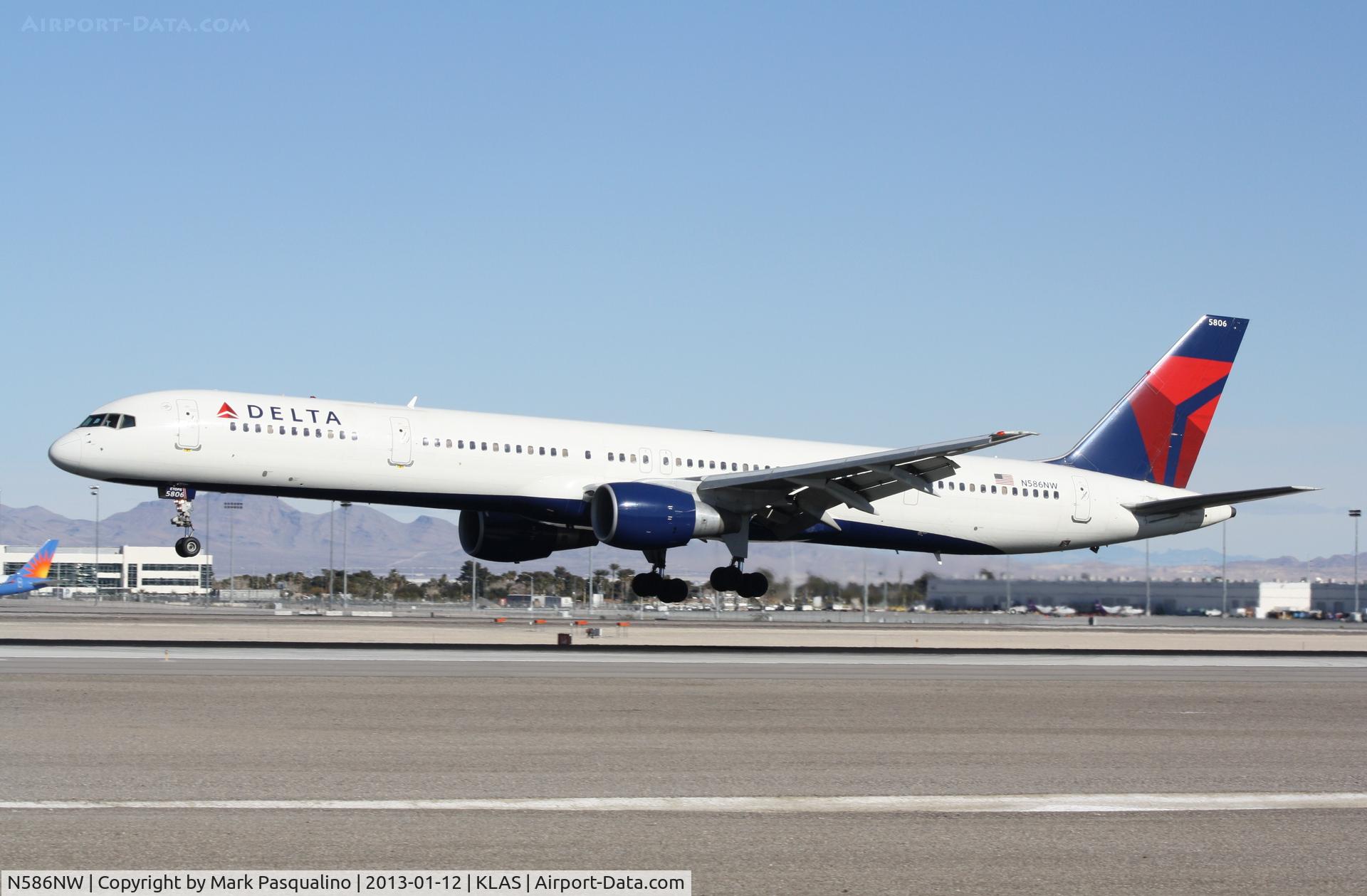 N586NW, 2002 Boeing 757-351 C/N 32987, Boeing 757-300